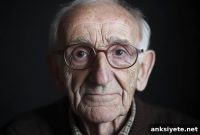 Why Bigger Brains and Strong Immunity Mean Longer Lives