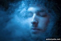 How a Tiny Lipid Molecule Triggers Cold Sensation