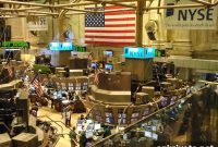 Brain Patterns in Top Traders Predict Stock Market Bubbles
