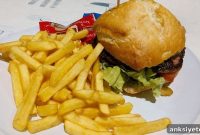 Could a High-Fat Diet Be Causing Your Daytime Sleepiness?