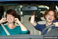 How Singing Reveals the Link Between Perception and Action