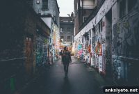 Violent Neighborhoods Raise Hunker-Down Stress Genes in Women