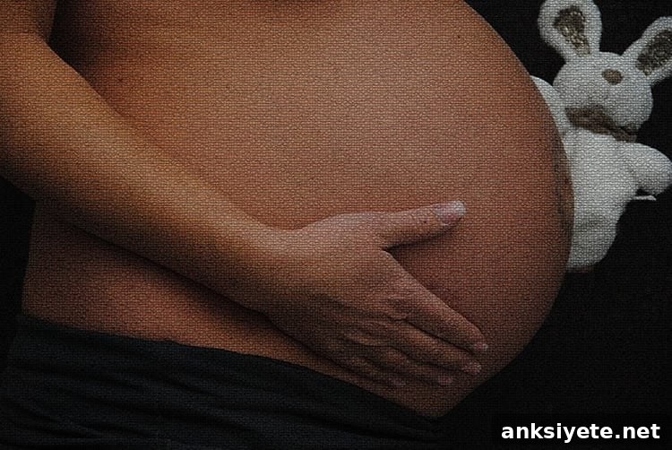 2-Year Assessment Predicts Adult IQ in Preterm Infants 2 This image shows a pregnant woman.
