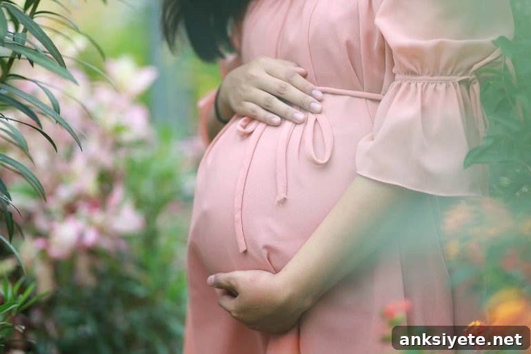 This shows a pregnant woman