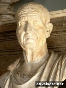 Emperor Traianus Decius marble bust