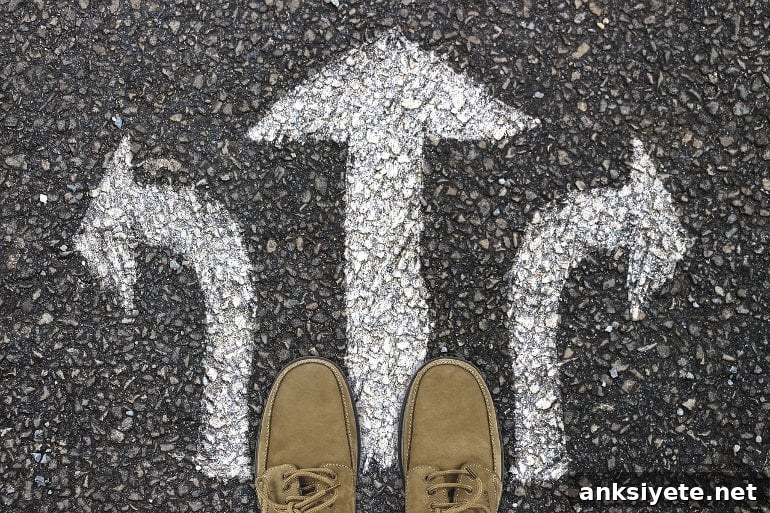 This shows arrows painted on a road